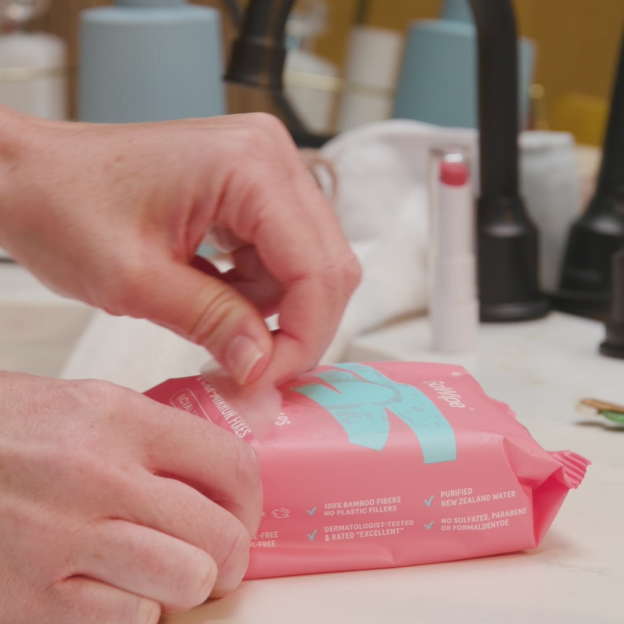 FACIAL CLEANSING WIPES